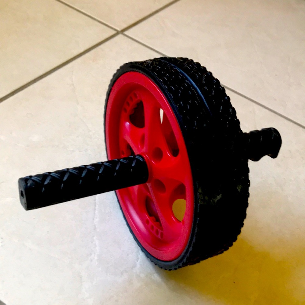 Abdominal wheel roller